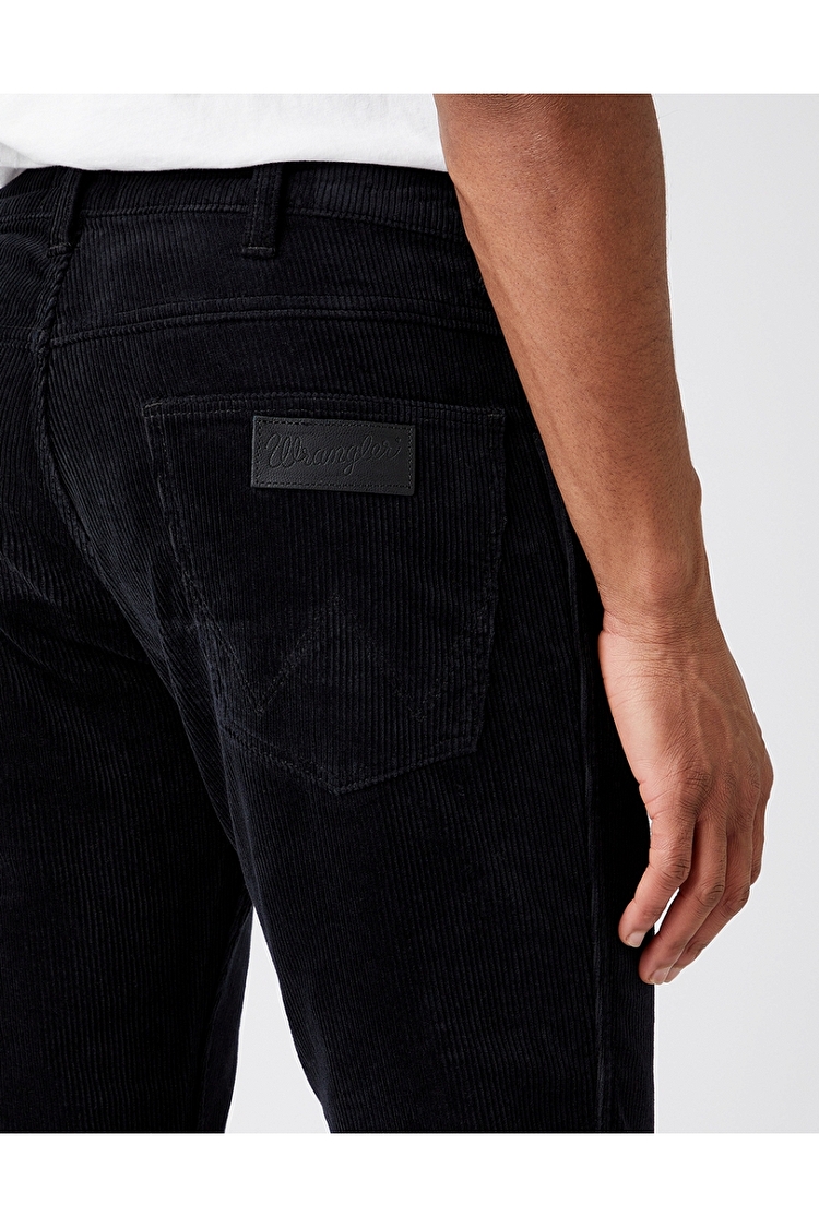 Брюки вельветовые Wrangler Greensboro Regular Fit (W15QA2100) Черный