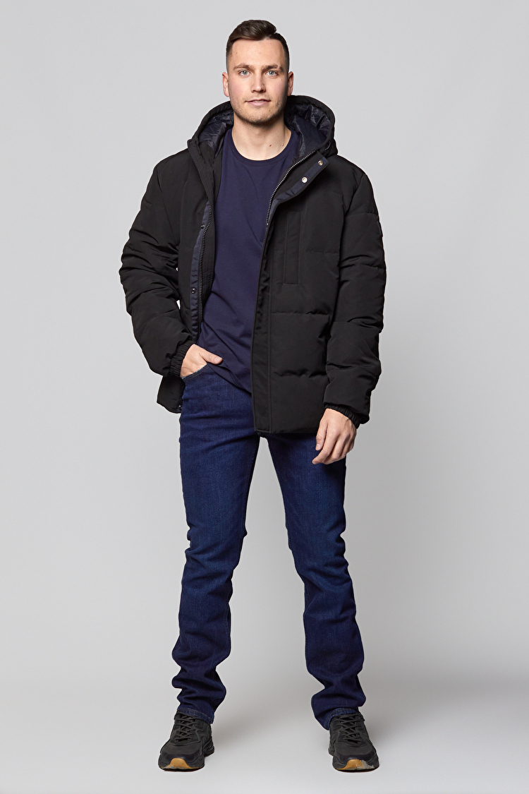 Куртка стеганная Wrangler The Bodyguard Regular Fit (W4C8WW100) Черный