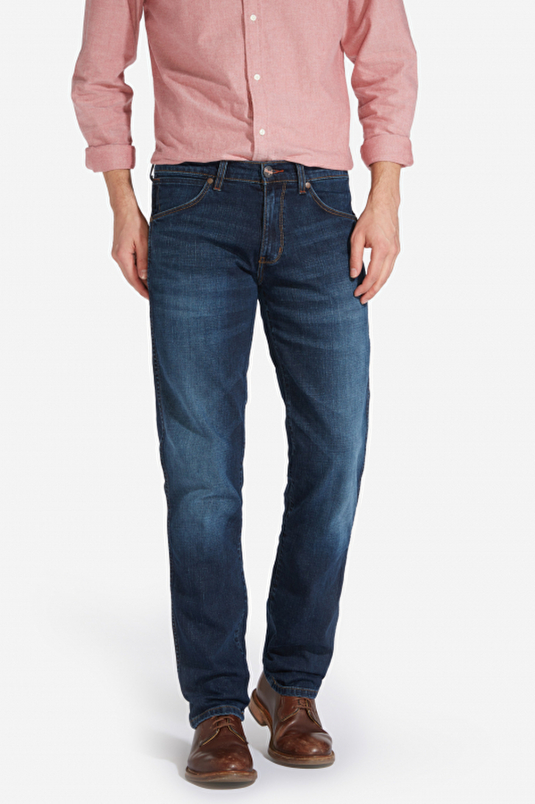 Джинсы Wrangler Greensboro Regular Fit (W15Q8343C) Синий