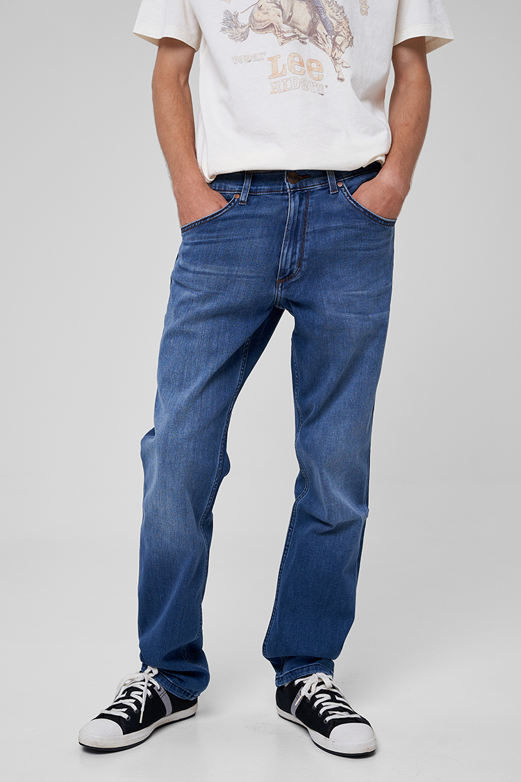 Джинсы Wrangler Greensboro Regular Fit (W15QMU91Q) Синий