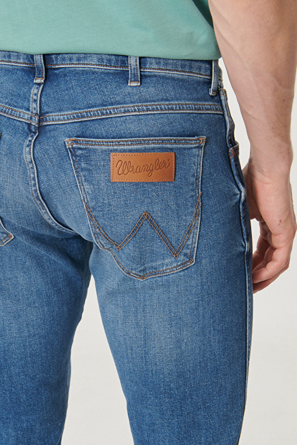 Джинсы Wrangler Larston Slim Fit (W18SQ148R) Голубой