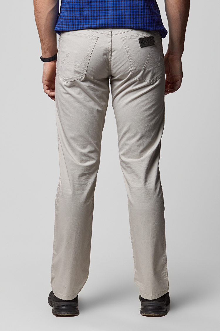 Штани Wrangler Texas Regular Fit (W121OO18N) Молочний