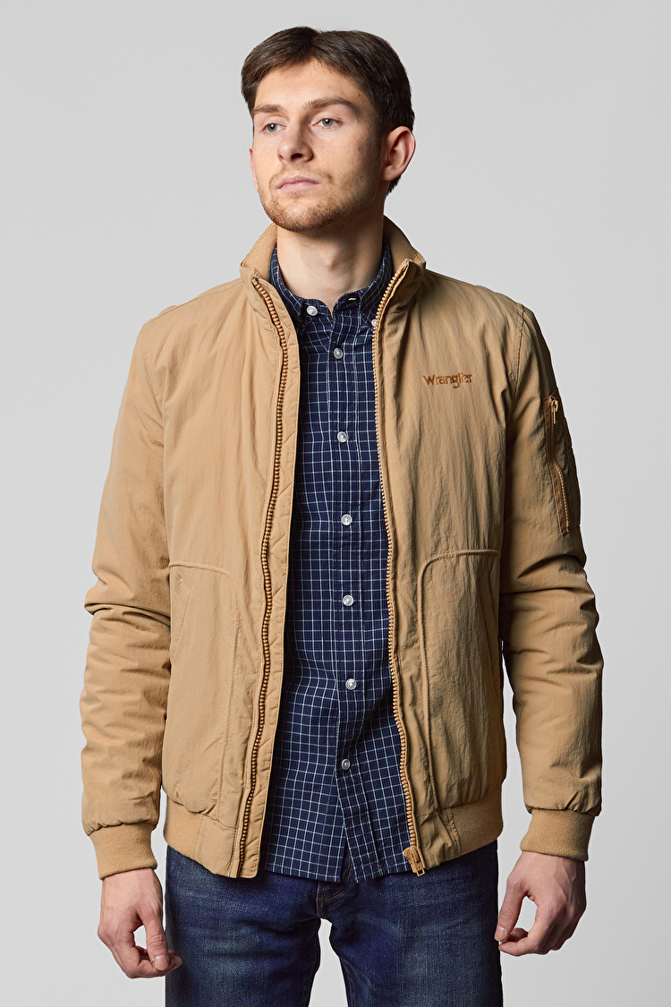 Бомбер Wrangler Classic Bomber Regular Fit (W4732XIWM) Бежевий