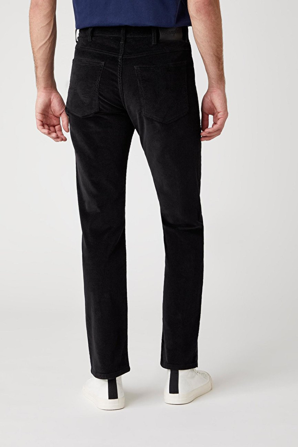 Брюки вельветові Wrangler Arizona Regular Fit (W12OEC100) Чорний
