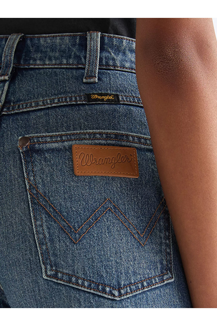 Шорты Wrangler COWBOY SHORT 5 INCH Relaxed Fit (112378216) Голубой