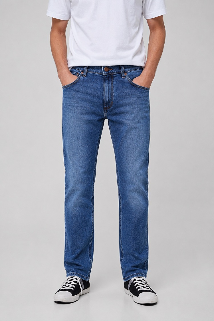 Джинсы Wrangler Greensboro Regular Fit (W15QXG62U) Голубой