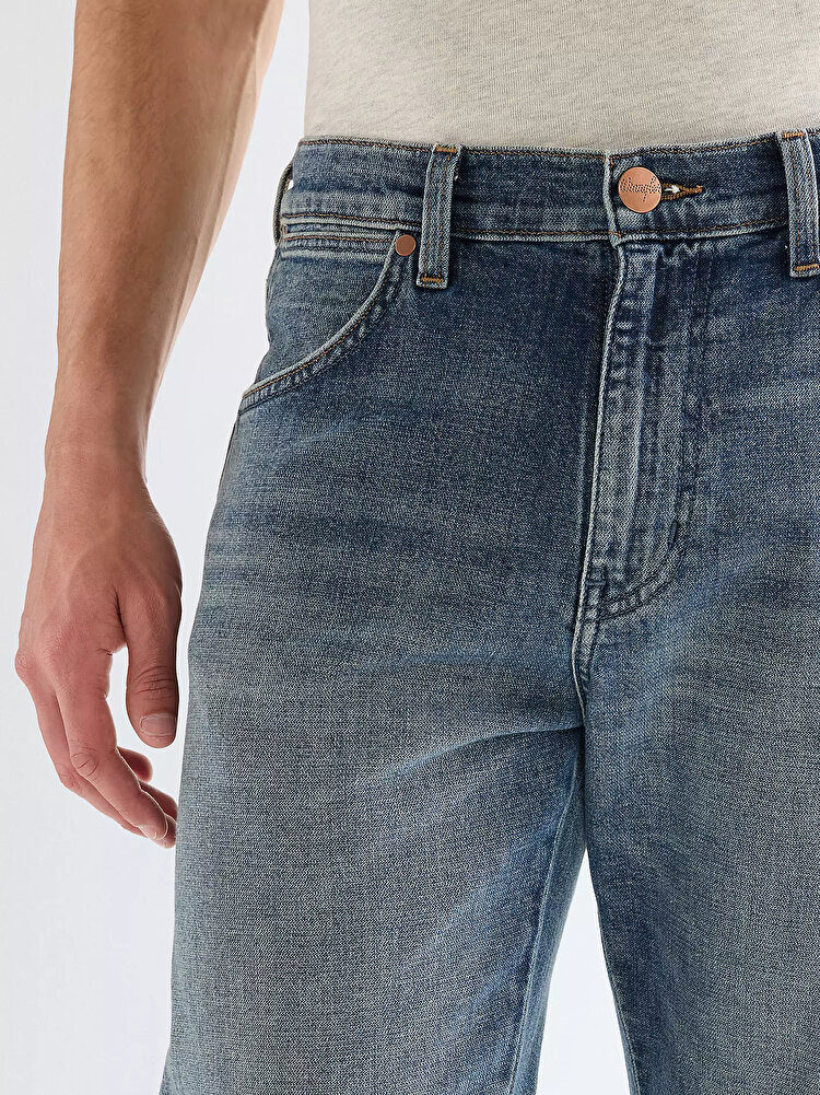 Джинси Wrangler FRONTIER Relaxed Fit (112377828) Сірий