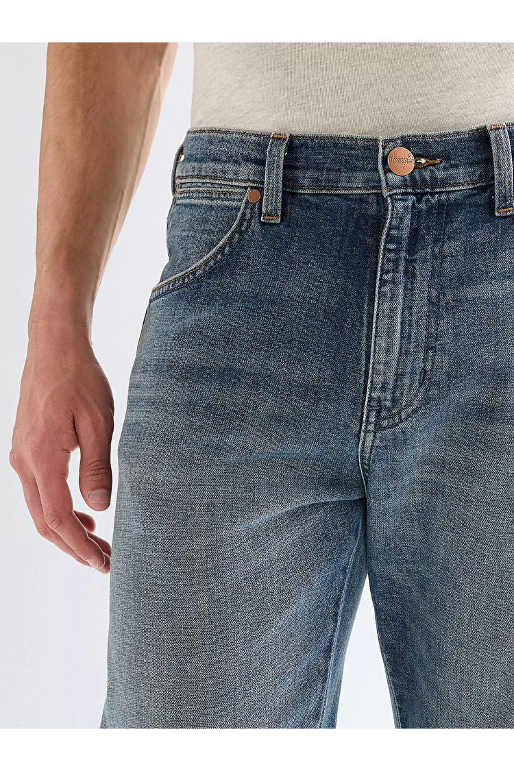 Джинси Wrangler FRONTIER Relaxed Fit (112377828) Сірий