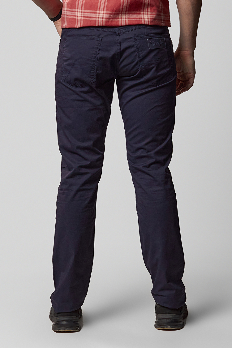 Штани Wrangler Greensboro Regular Fit (W15QKM114) Синій