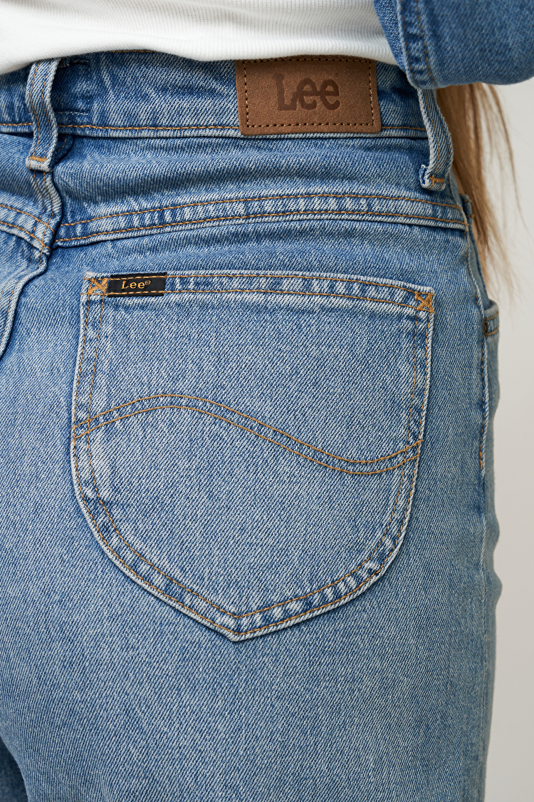 Шорти джинсові LEE Stella Short Relaxed Fit (L37EMWKP) Блакитний