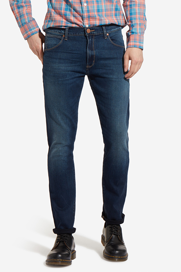 Джинси Wrangler Larston Slim Fit (W18SRS24N) Темно-синій