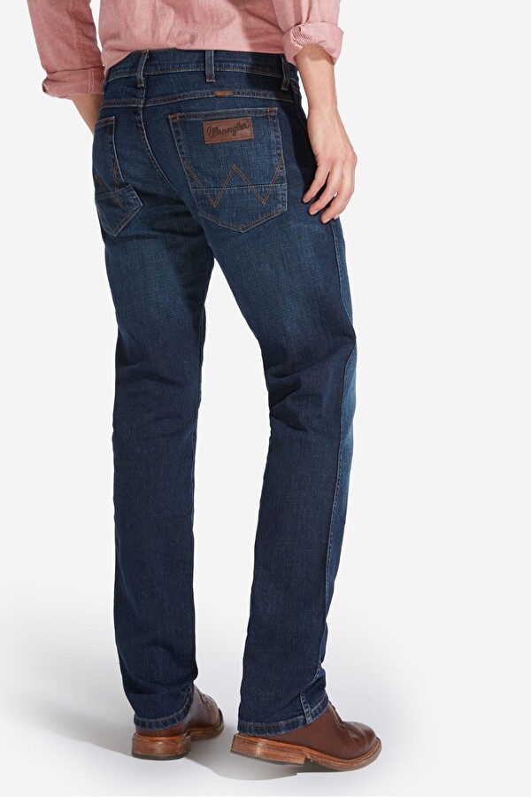 Джинсы Wrangler Greensboro Regular Fit (W15Q8343C) Синий