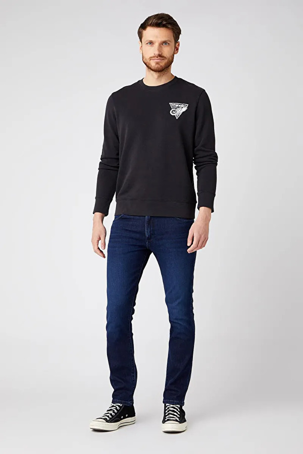 Свитшот Wrangler Chest Print Crew Regular Fit (W6F5HA100) Черный