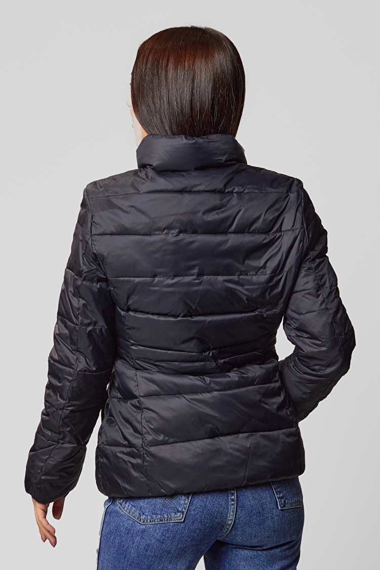 Куртка стьобана Wrangler Short Puffer Slim Fit (W4104V501) Чорний