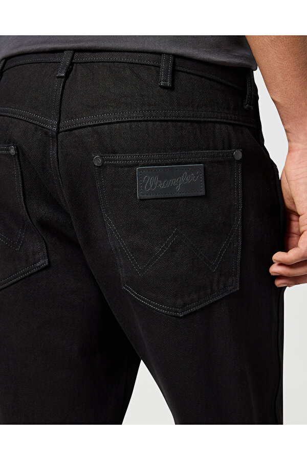 Джинси Wrangler FRONTIER Relaxed Fit (112356828) Чорний
