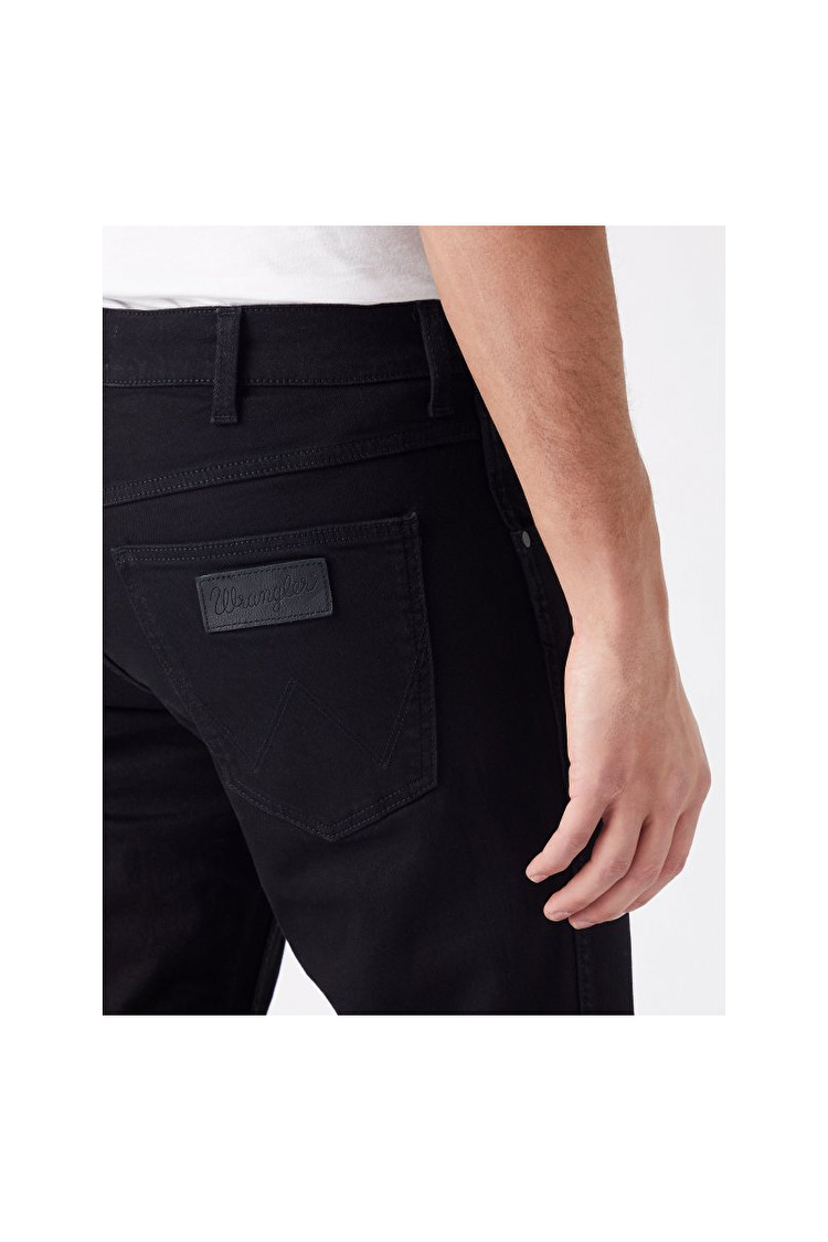 Джинси Wrangler Arizona Regular Fit (W12OHP19A) Чорний