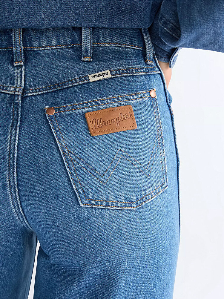 Джинси Wrangler CANYON Loose Fit (112378703) Блакитний