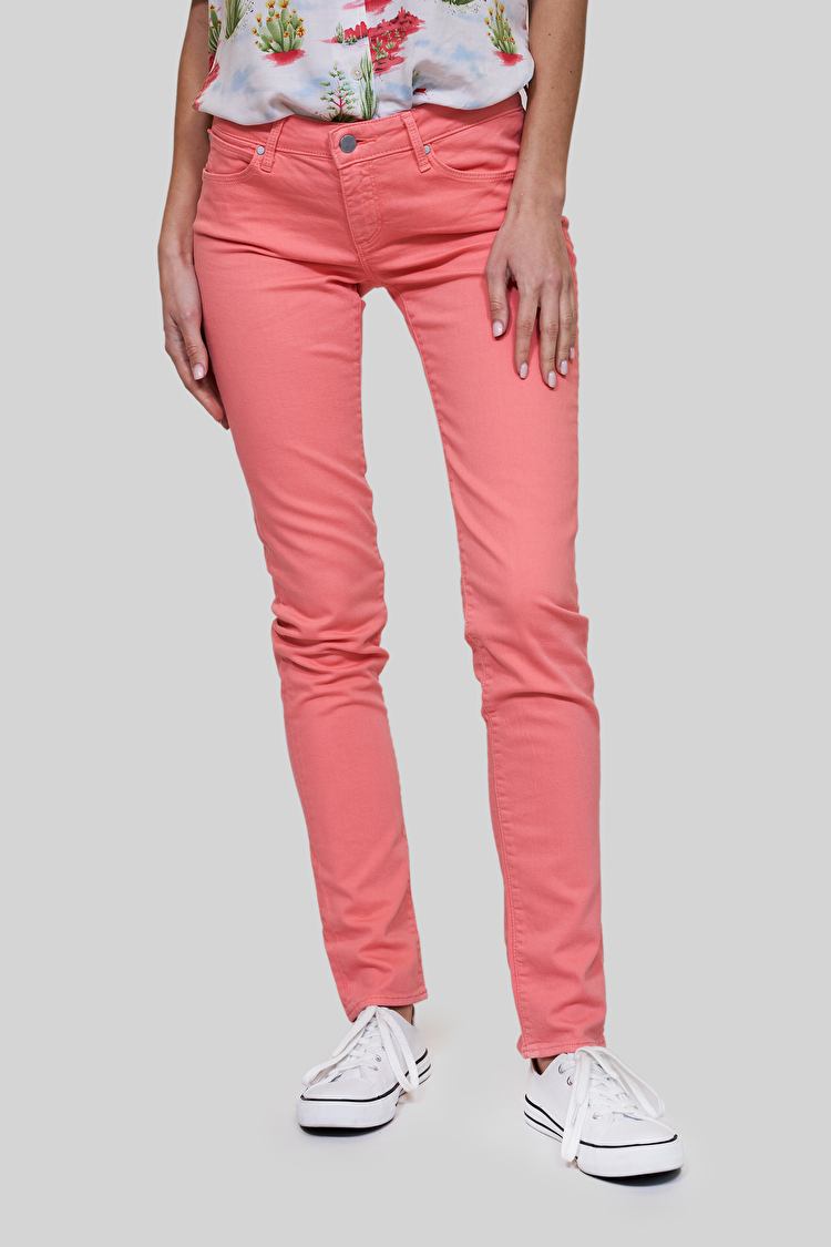 Джинсы Wrangler Molly Slim Fit (W251Q629A) Красный