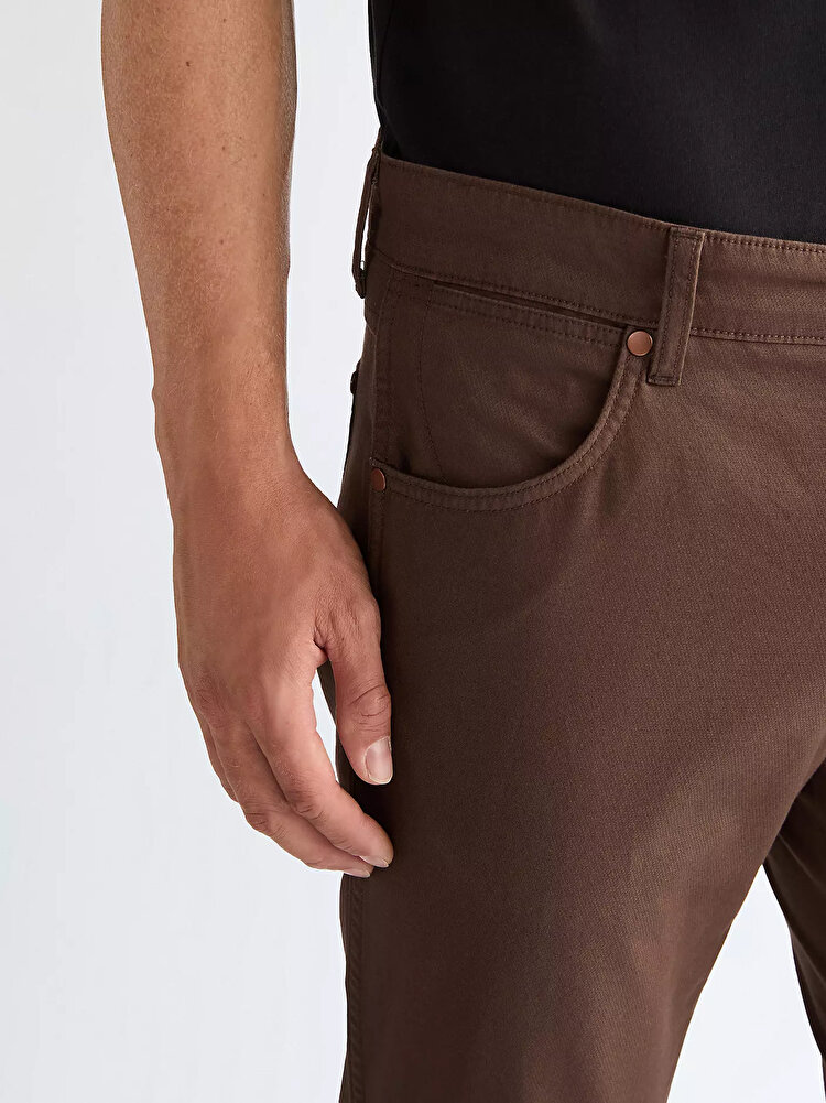 Штани Wrangler Greensboro Regular Fit (112377798) Коричневий