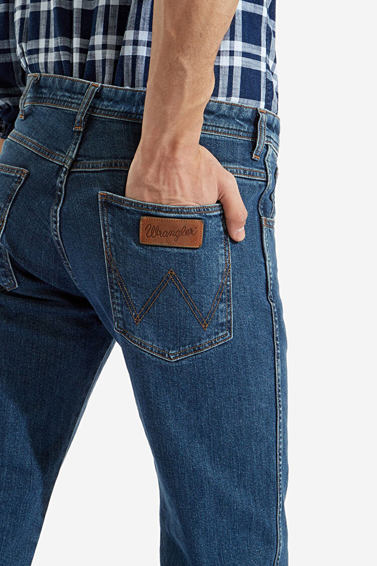 Джинсы Wrangler Arizona Regular Fit (W12OXG77O) Синий