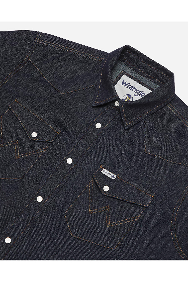 Рубашка джинсовая Wrangler 2 PKT SHIRT Relaxed Fit (112357737) Темно-синий