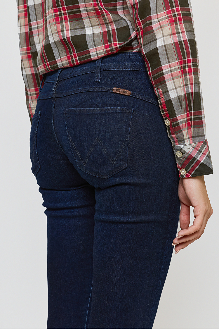 Джинсы Wrangler Molly Slim Fit (W251R441Z) Темно-синий