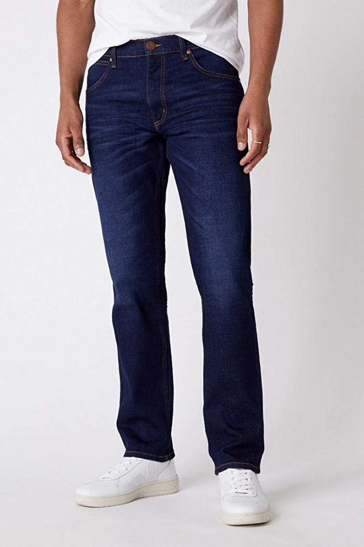 Джинси Wrangler Greensboro Regular Fit (W15QQ892G) Темно-синій