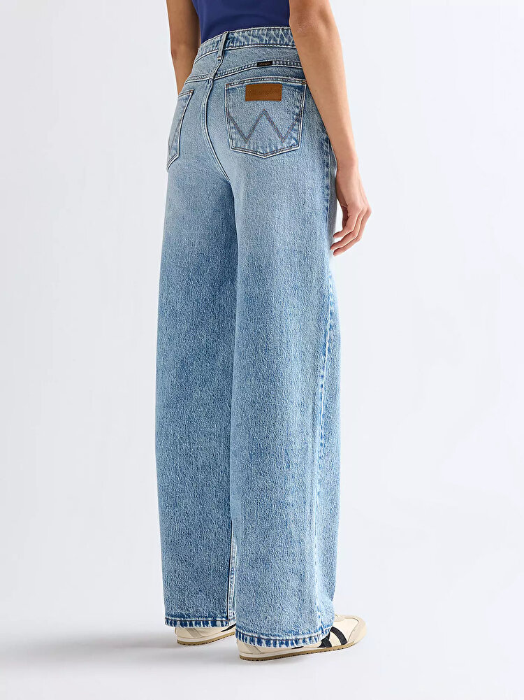 Джинси Wrangler Loose Straight Loose Fit (112378205) Блакитний