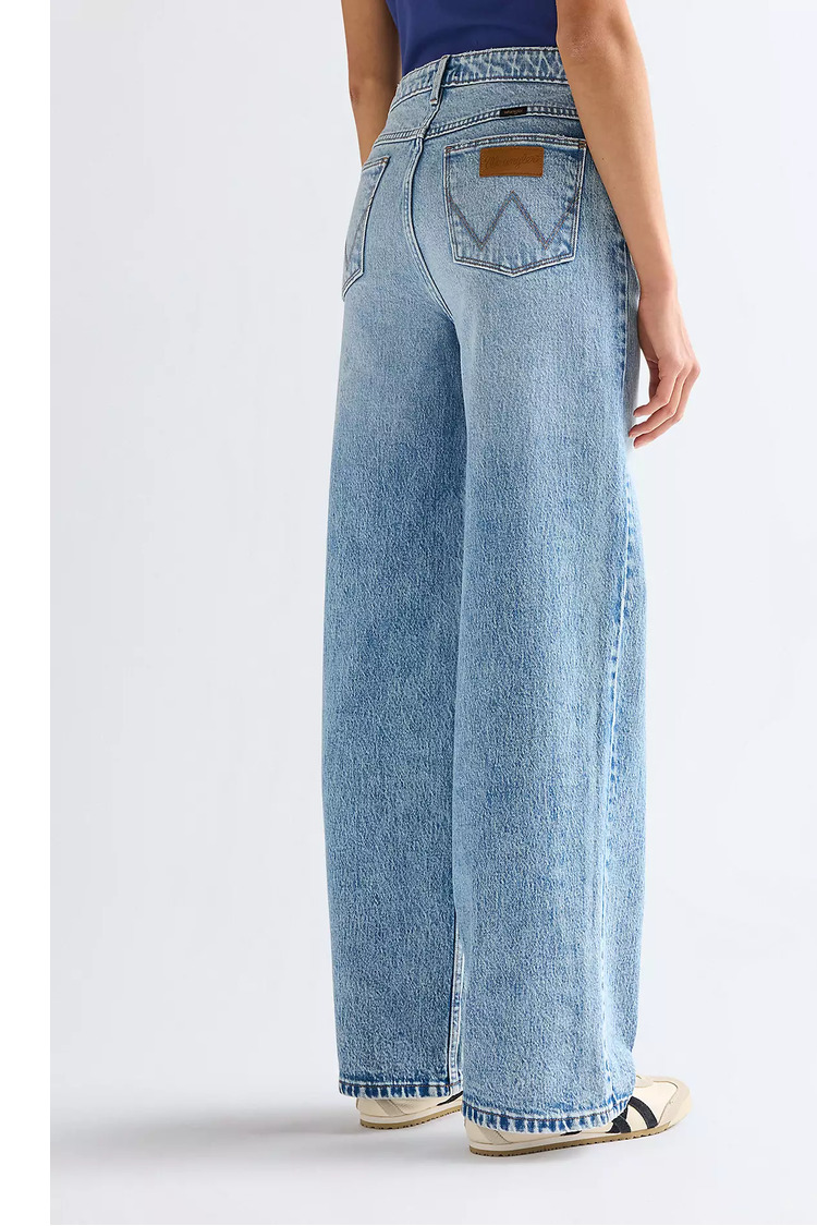 Джинси Wrangler Loose Straight Loose Fit (112378205) Блакитний