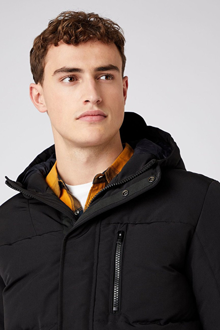 Куртка стеганная Wrangler The Bodyguard Regular Fit (W4D7WW100) Черный