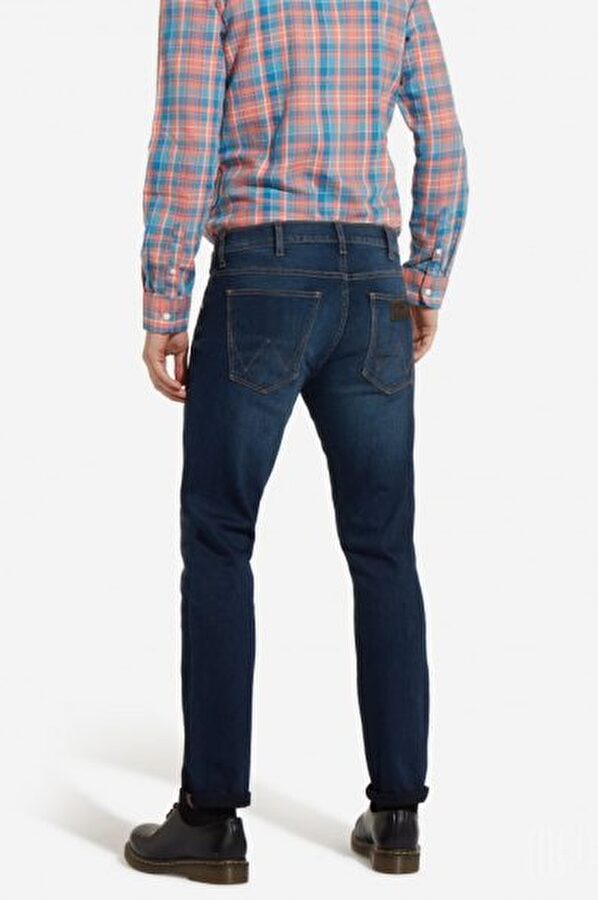 Джинсы Wrangler Larston Slim Fit (W18SRS24N) Темно-синий