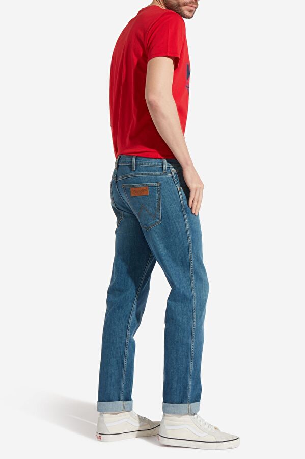 Джинсы Wrangler Greensboro Regular Fit (W15QW8203) Голубой