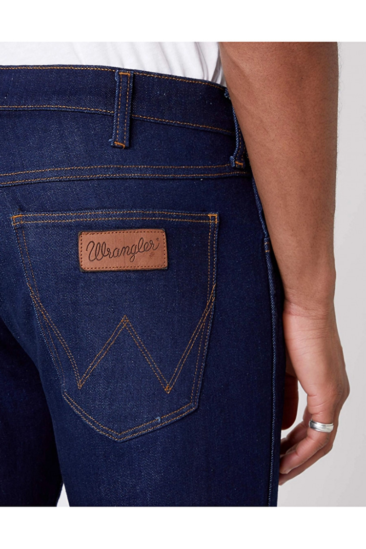 Джинси Wrangler Greensboro Regular Fit (W15QQ892G) Темно-синій