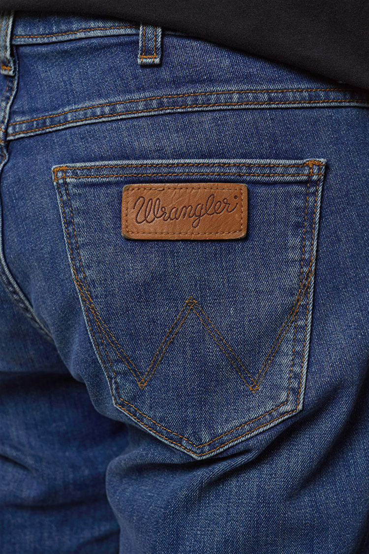 Джинси Wrangler Greensboro Regular Fit (W15QW8203) Блакитний