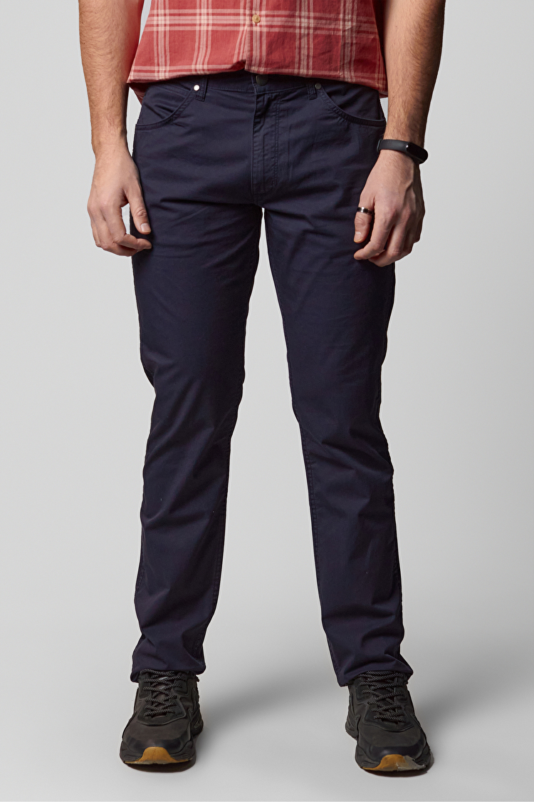 Штани Wrangler Greensboro Regular Fit (W15QKM114) Синій