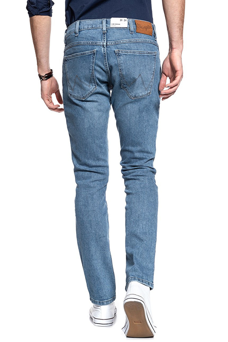 Джинси Wrangler Larston Slim Fit (W18S2324Z) Блакитний