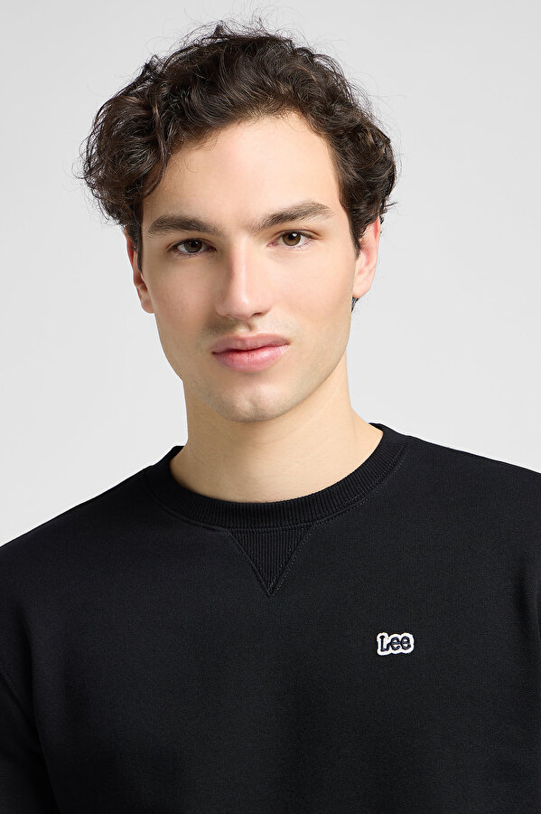 Свитшот LEE PATCH CREW SWS Regular Fit (112121791-L81ITJ01) Черный