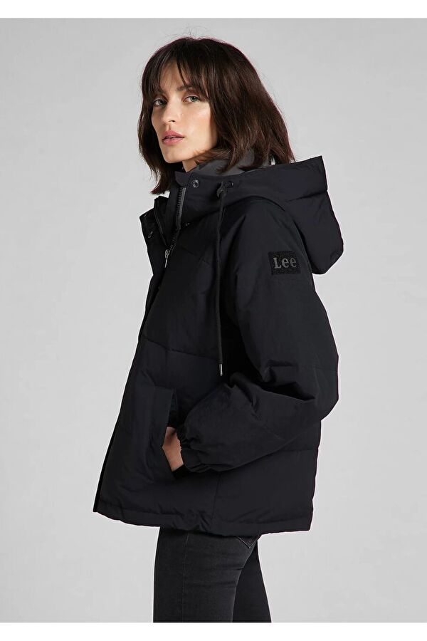 Куртка стеганная LEE Short Puffer Relaxed Fit (L56HXW01) Черный