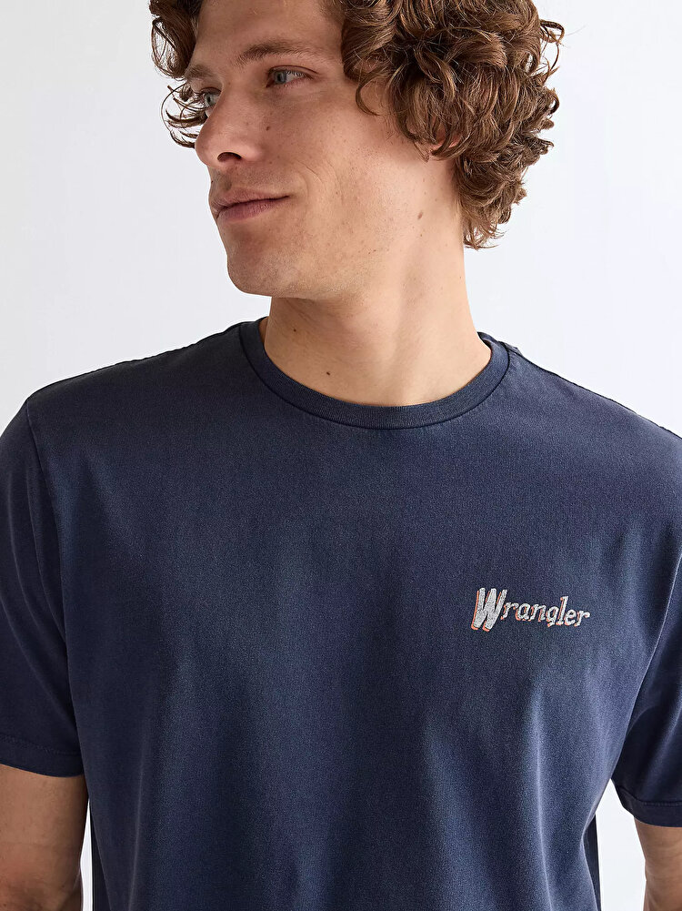 Футболка Wrangler Graphic Tee Relaxed Fit (112377995) Синій