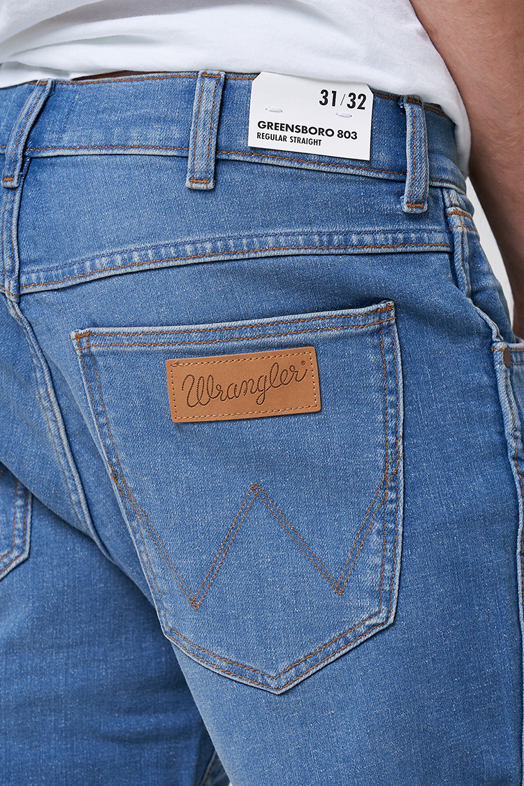 Джинси Wrangler Greensboro Regular Fit (W15QC427P) Блакитний