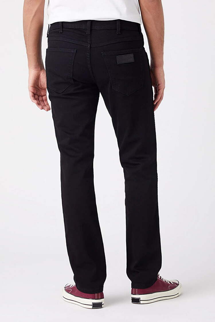Джинси Wrangler Greensboro Regular Fit (W15QHP19A) Чорний