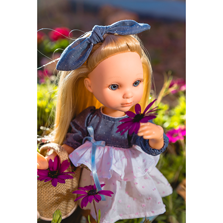 Лялька Eva articulada vestido gris y blanco 35 см BERJUAN (5821)