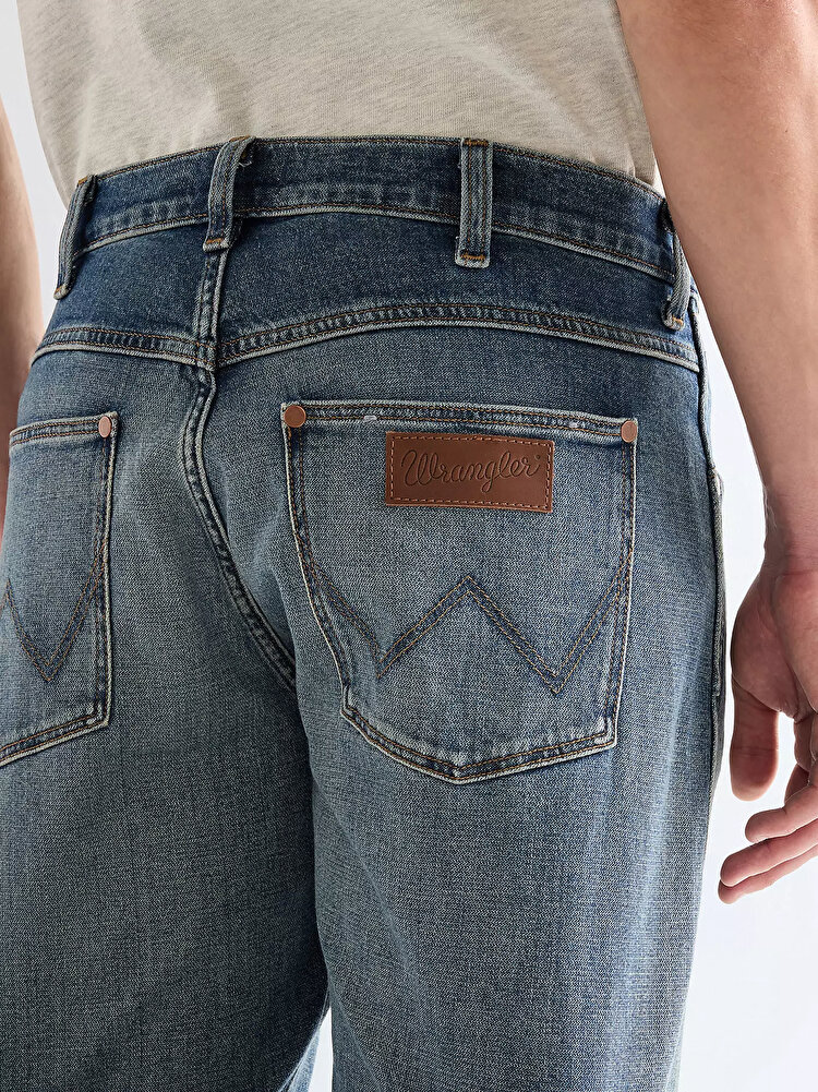 Джинси Wrangler FRONTIER Relaxed Fit (112377828) Сірий