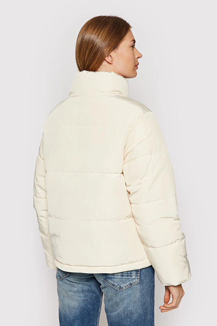 Куртка стьобана Wrangler Short Puffer Regular Fit (W4Q3YJX3C) Білий