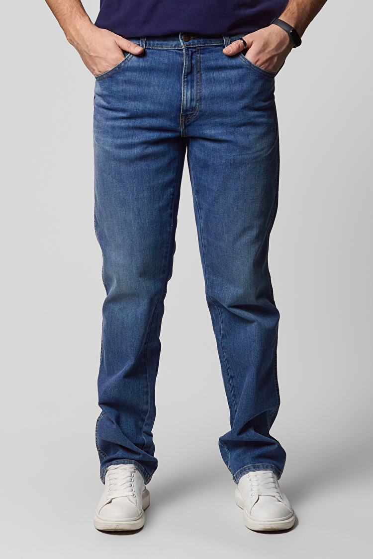 Джинси Wrangler Texas Regular Fit (W121W8204) Блакитний