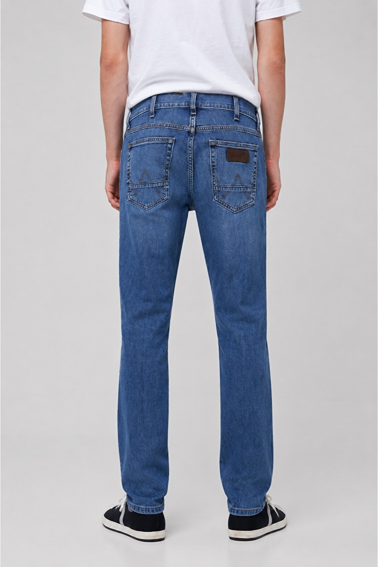 Джинсы Wrangler Greensboro Regular Fit (W15QXG62U) Голубой