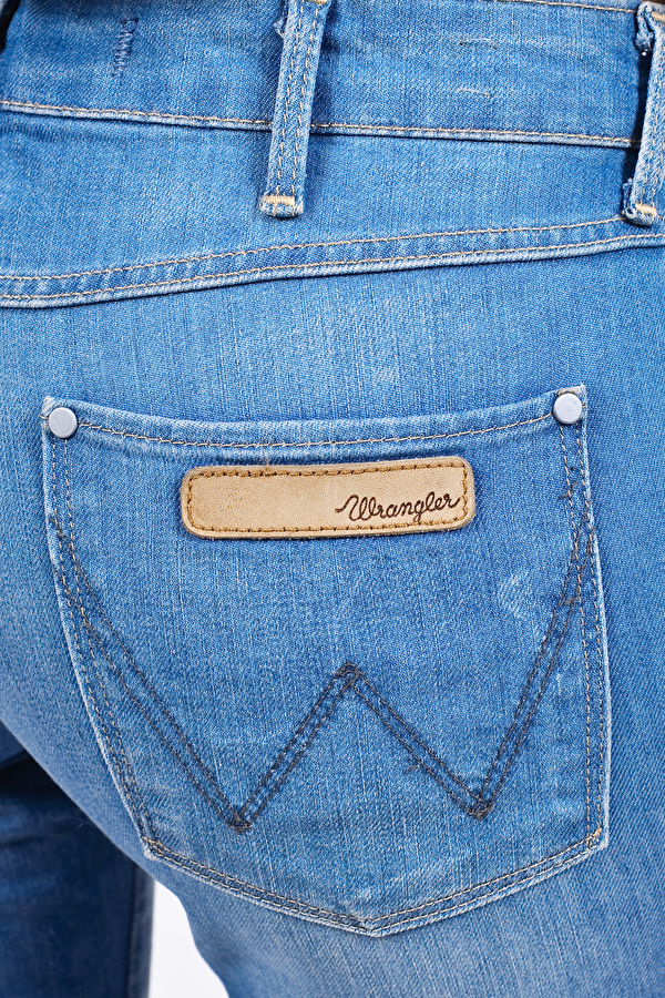 Джинси Wrangler Courtney Skinny Fit (W23SP137B) Блакитний