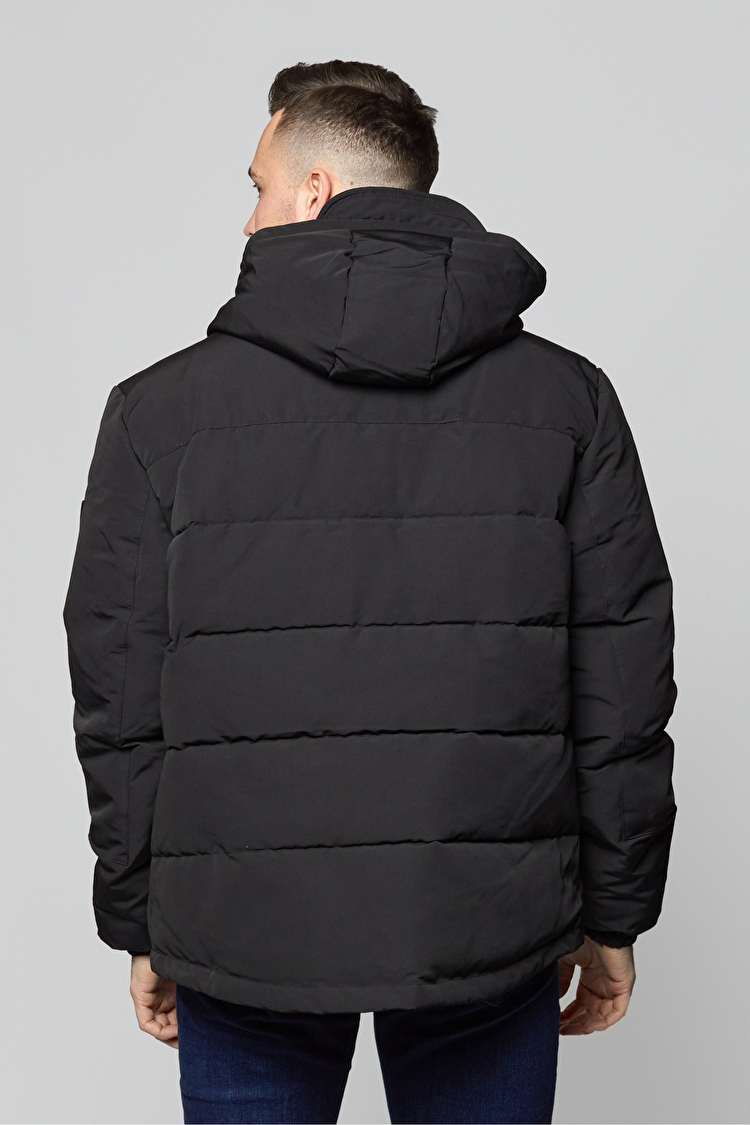 Куртка стеганная Wrangler The Bodyguard Regular Fit (W4D7WW100) Черный