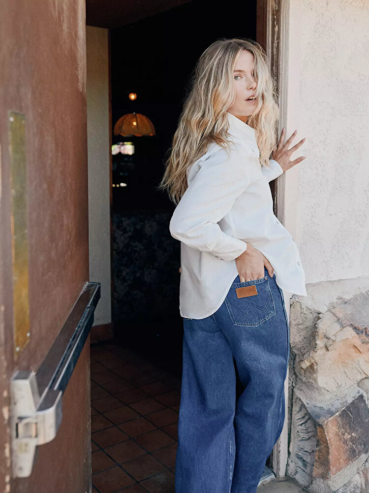 Джинси Wrangler CANYON Loose Fit (112378704) Блакитний