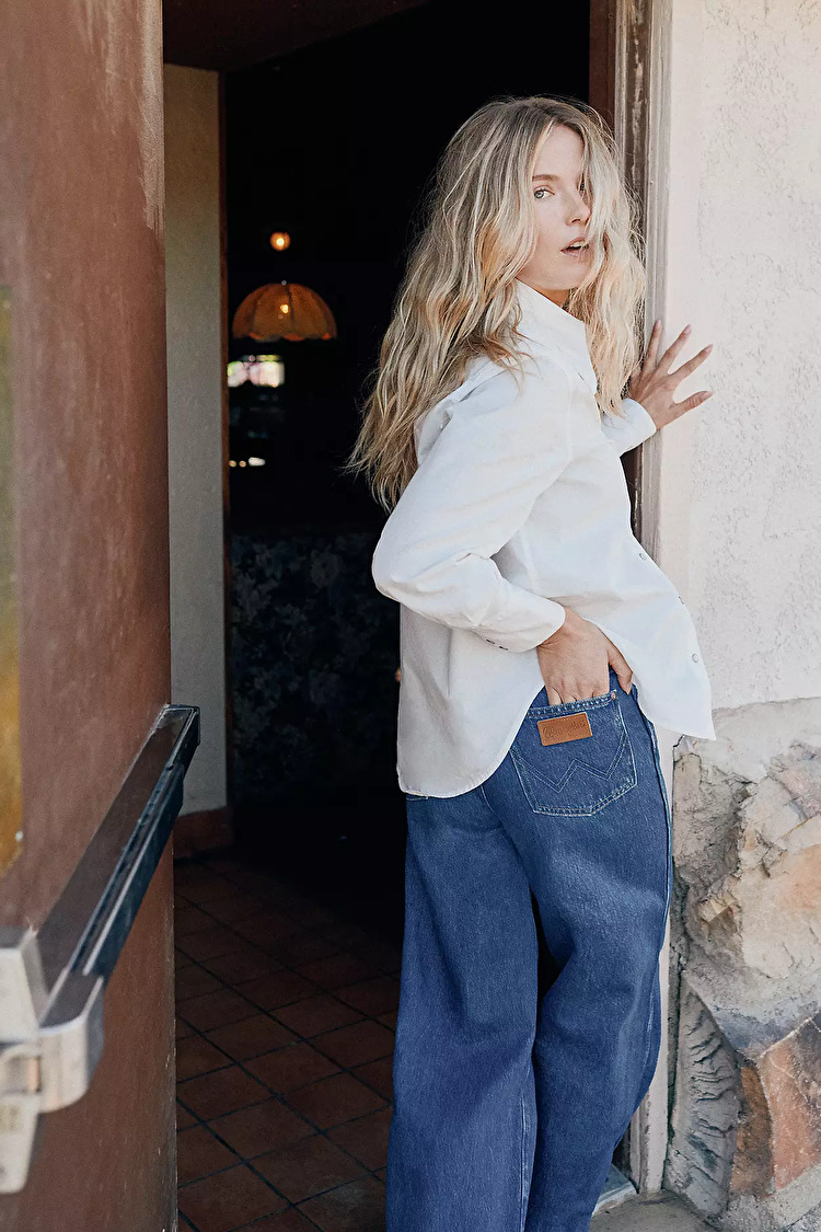 Джинси Wrangler CANYON Loose Fit (112378704) Блакитний